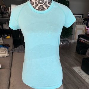 Lululemon shirt